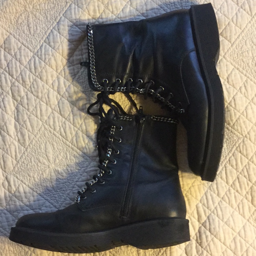English George J Love Leather boots with gunmetal chain